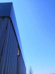 Ejemplo de remates y plegados en aluminio 7